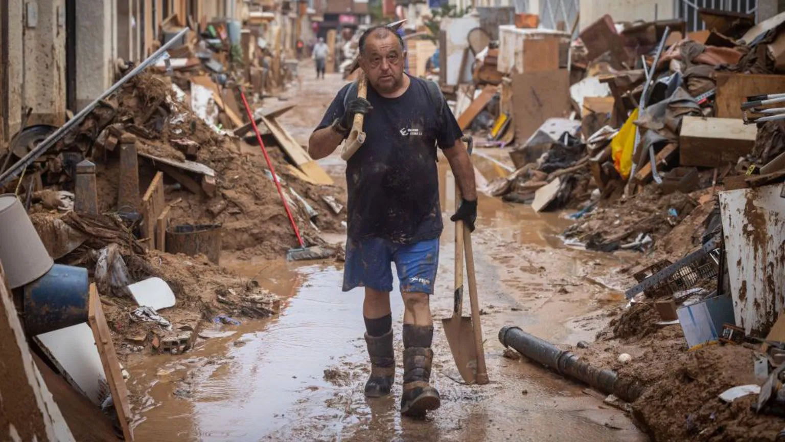 Fresh Flooding Hits Barcelona Amid Ongoing Search for Missing in Spain's Flood Crisis